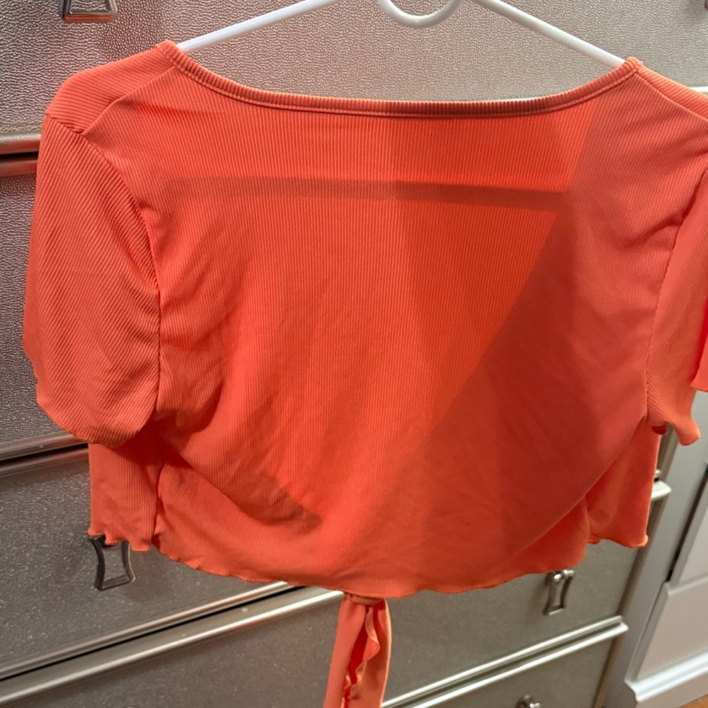SHEIN Vivid Orange Tie-Front Crop Top - Picture 3 of 3